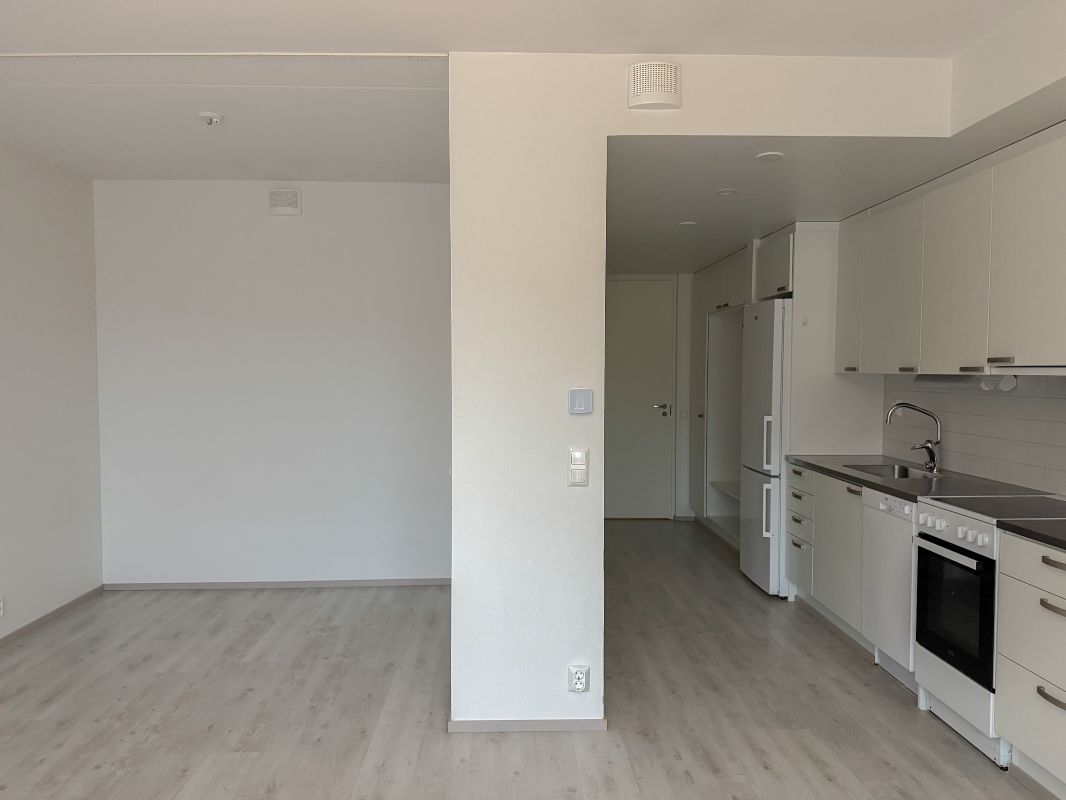 Studio, Vantaa, Veromies