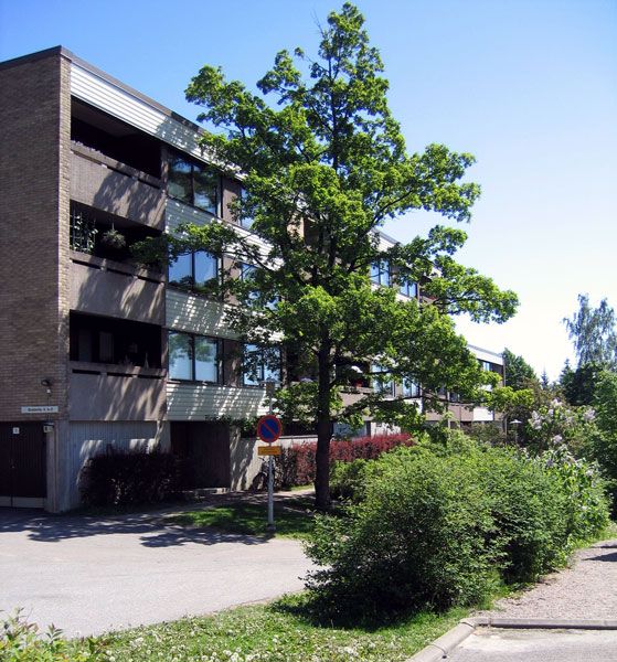 Neliö, Kauniainen, Keskusta