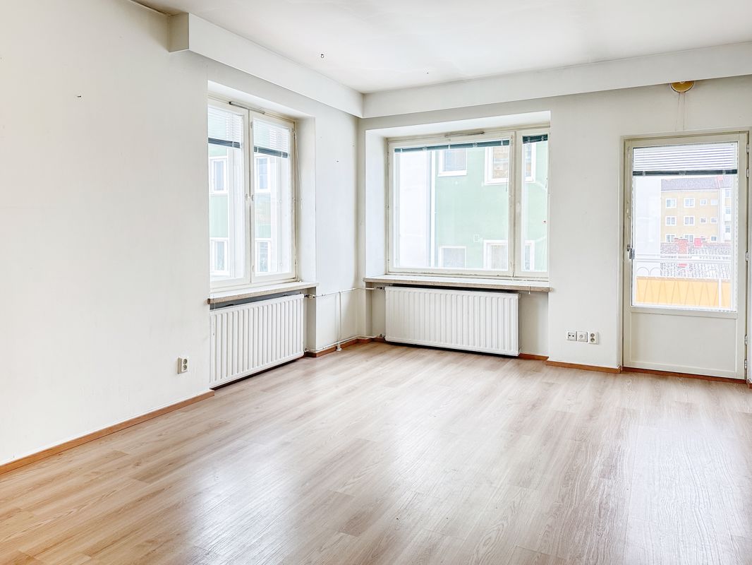 Studio, Tampere, Amuri