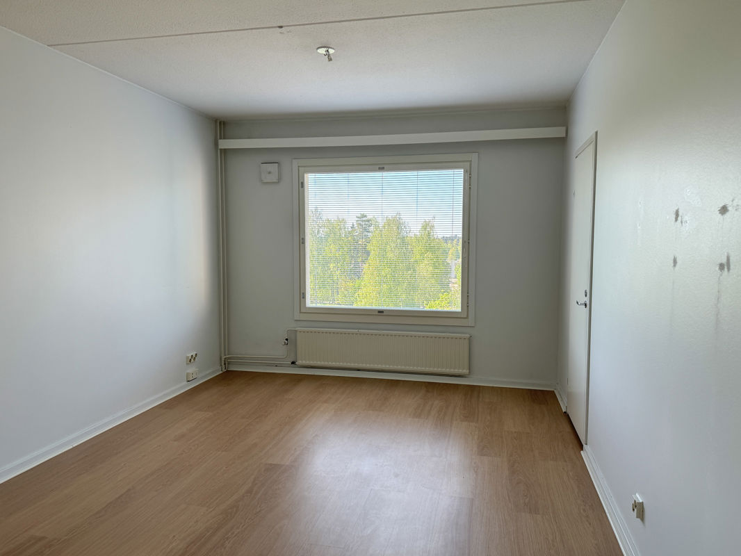 Yksiö, Vantaa, Simonkylä