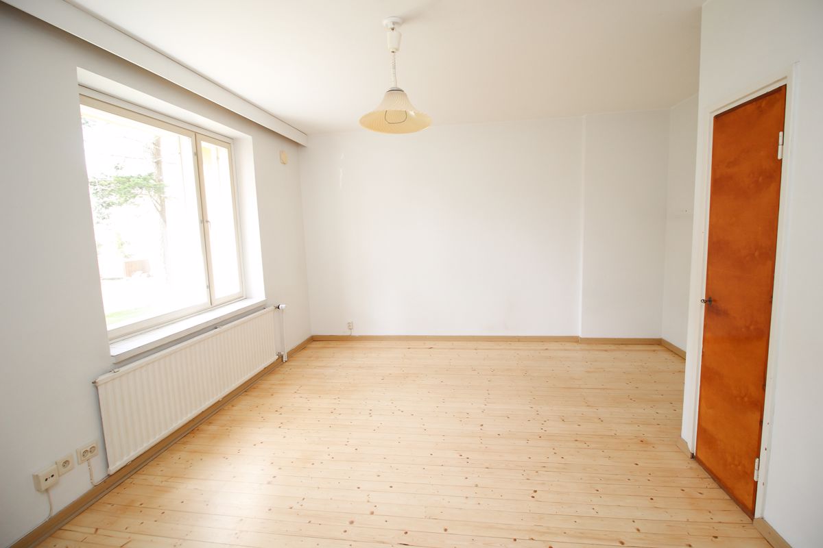 Studio, Hyvinkää, Mustamännistö