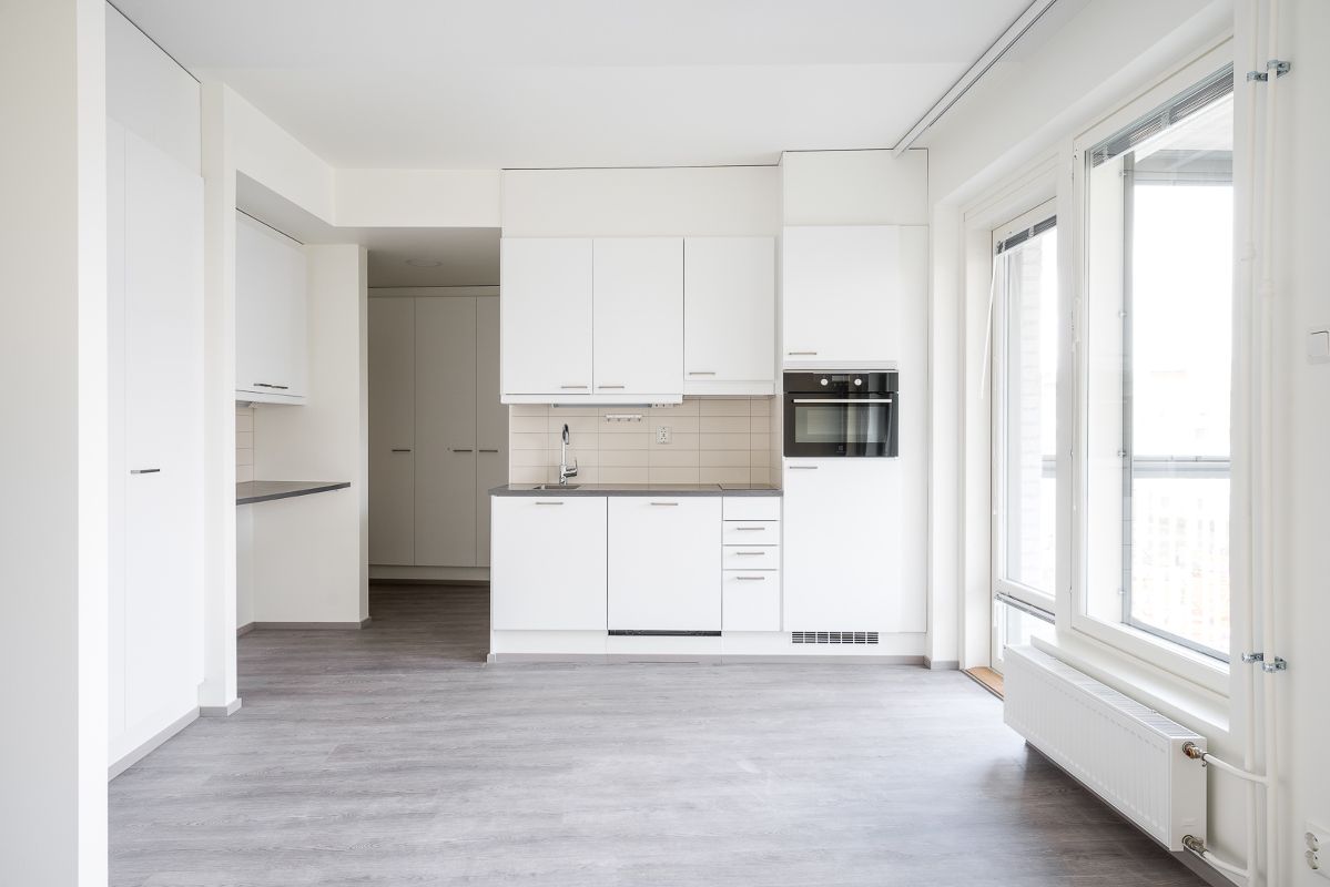 Mallikuva vastaavasta asunnosta peilikuvana. - Studio, Espoo, Vermonniitty