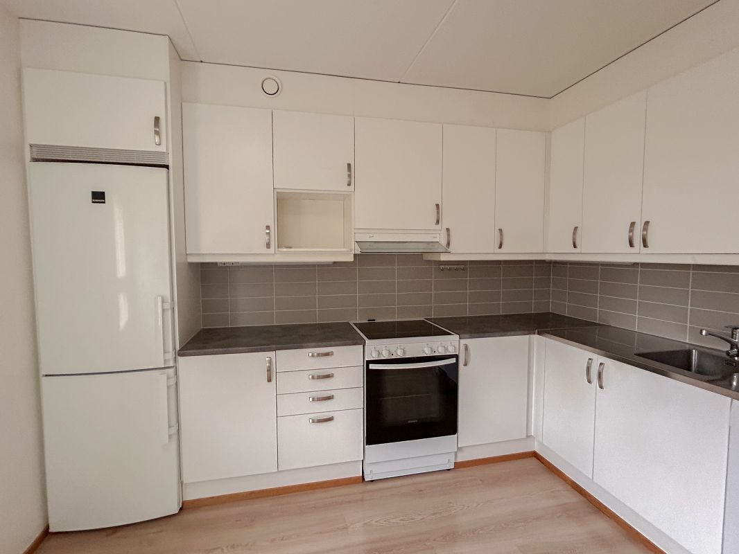 Kolmio, Vantaa, Simonkylä